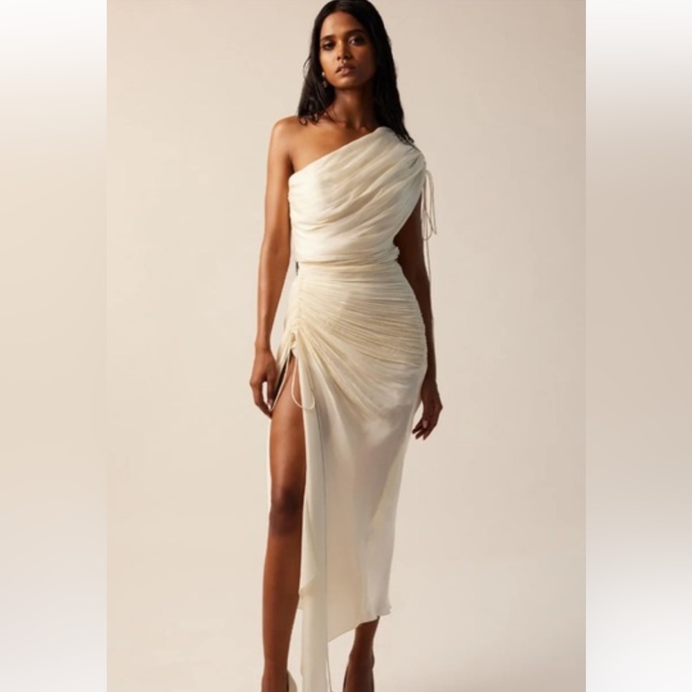 Aroka Pearl Radiance Gown